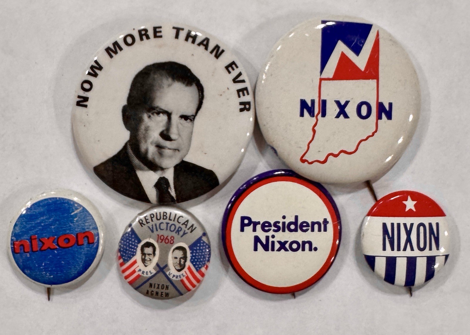 1960s – 1970s RICHARD NIXON POLITICAL CAMPAIGN BUTTONS – GROUP HH