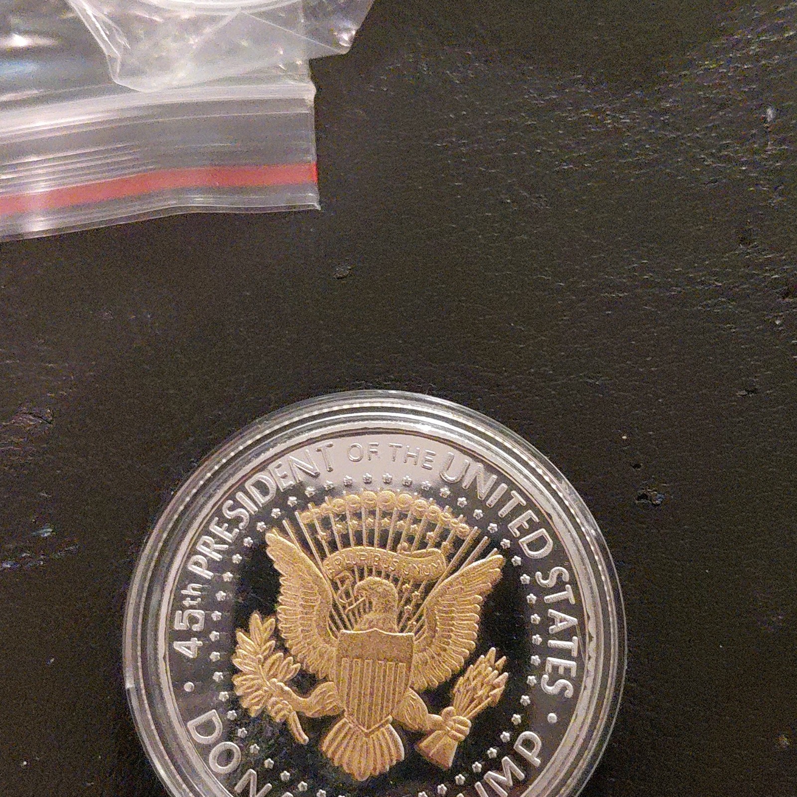 Donald Trump 2020 Commemorative Coin KEEP AMERICA GREAT! Politics USA
