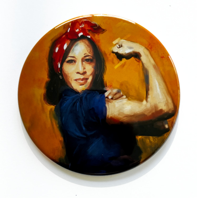 KAMALA HARRIS “YES WE KAM” – 3-1/2″ PINBACK CAMPAIGN BUTTON