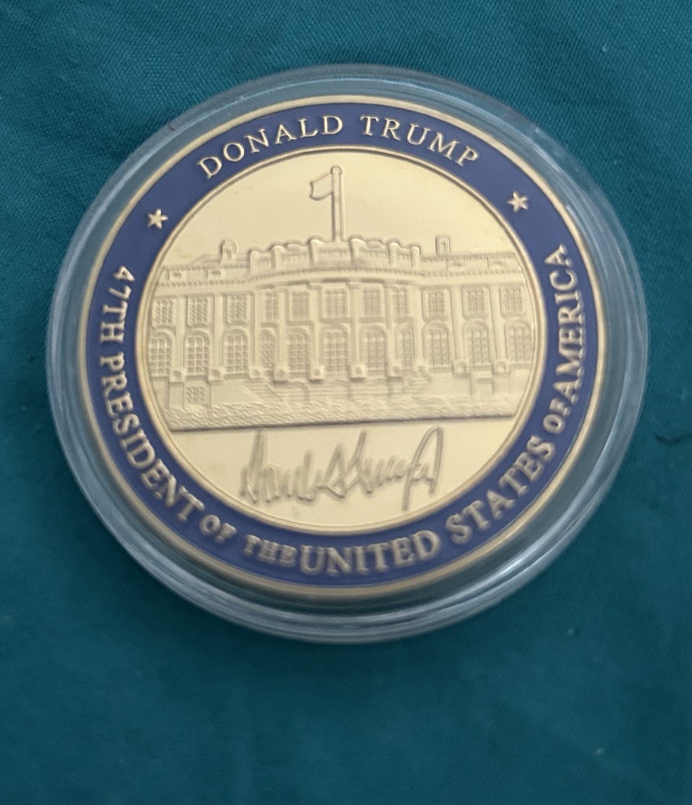 TRUMP WHITE HOUSE RED 2019 EASTER WOOD EGG SIGNATURE REPUBLICAN MAGA GOP RARE