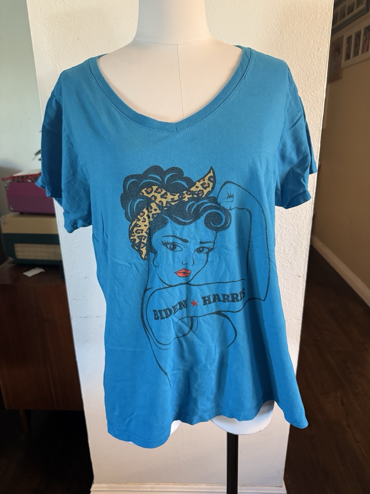 Biden Harris 2020 Campaign Shirt Aqua Blue Women’s Pin Up Retro Rosie Riveter XL