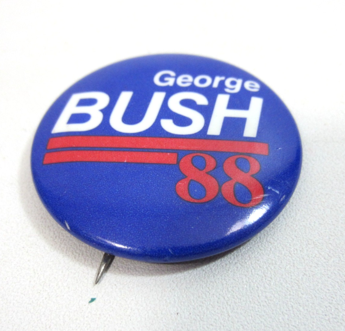 Vintage 1988 George HW Bush Campaign Pinback Button Pin 1″ Blue