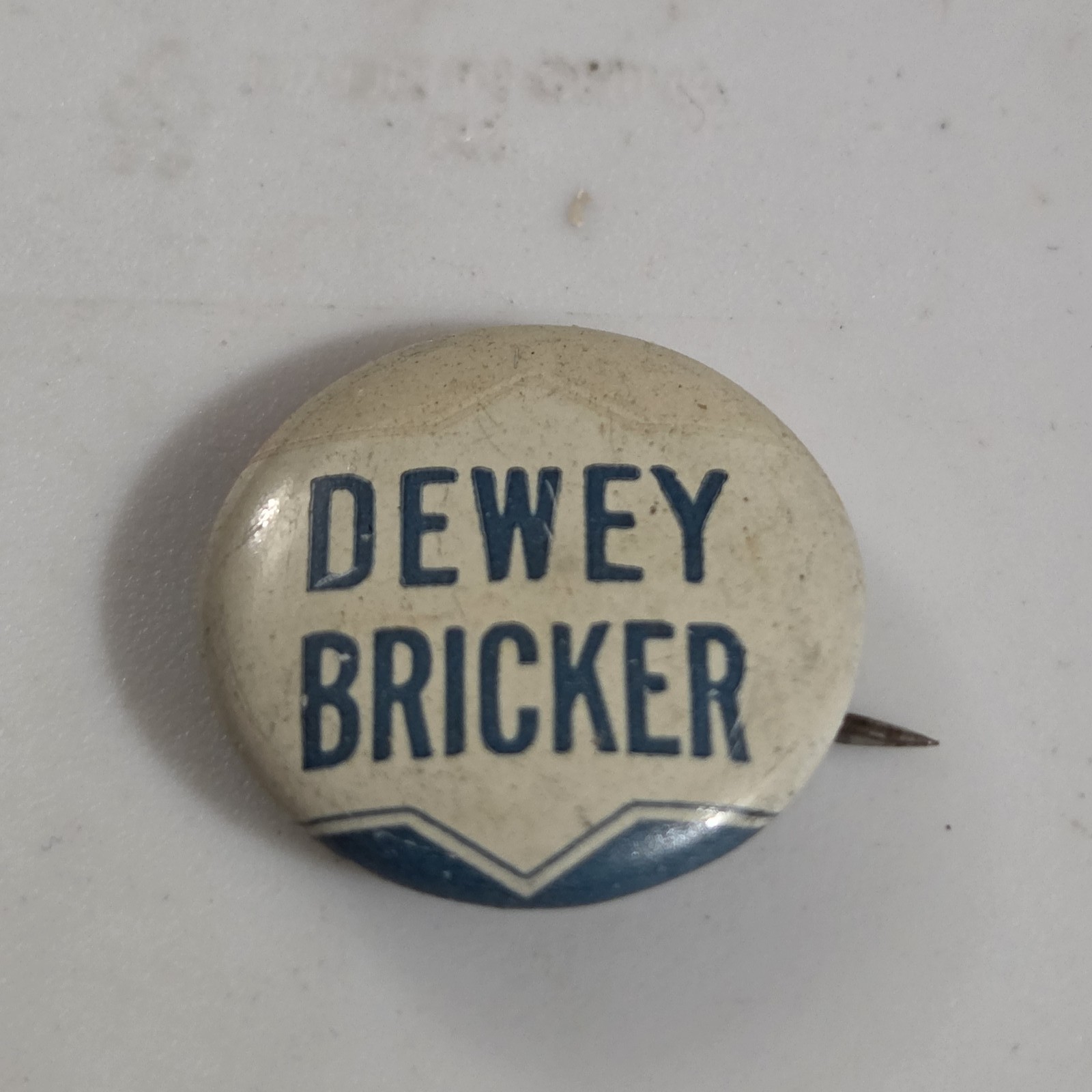 Vintage DEWEY BRICKER 1944 US Presidential Campaign Pinback Button