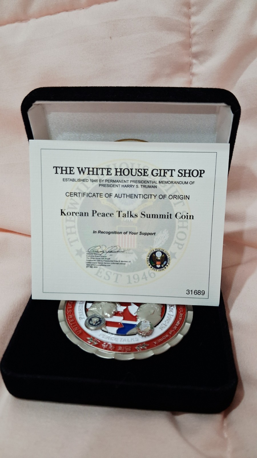 Donald Trump and Kim Jong Un Korean Peace Talks Summit Medal Coin