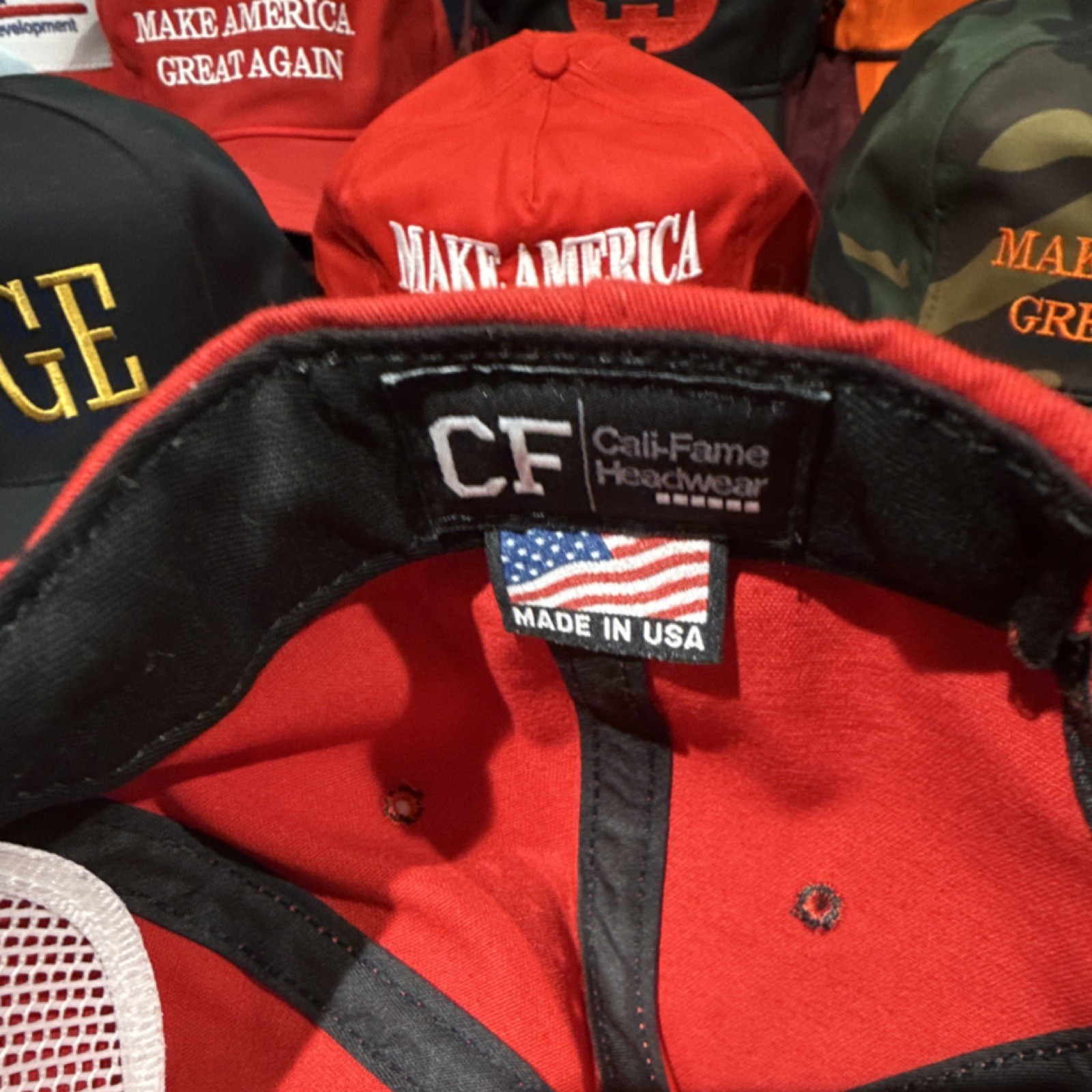 Official Cali-Fame Trump 2016 MAKE AMERICA GREAT AGAIN Red Hat