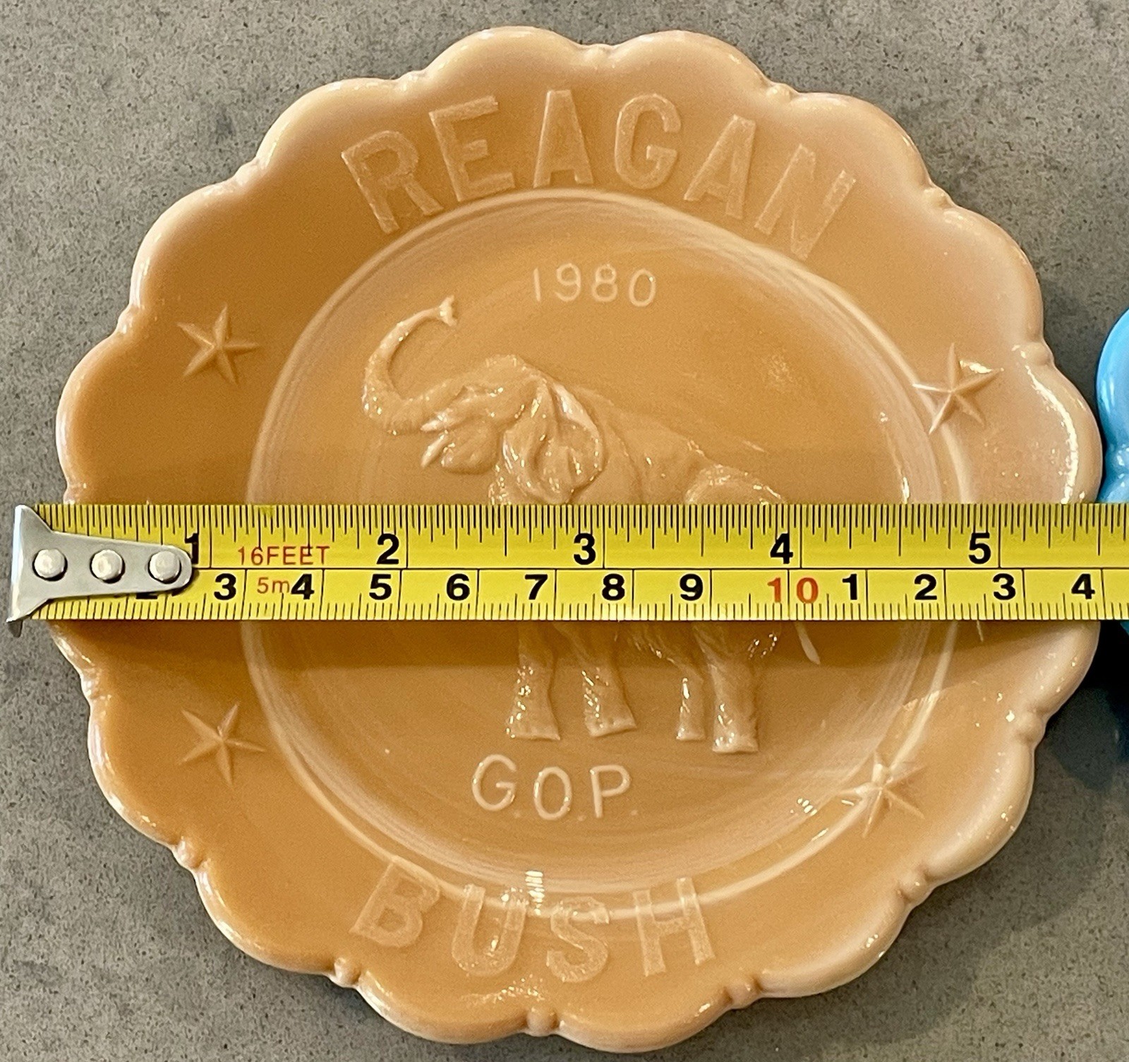 Joe St Clair 1980 Reagan Bush Carmel Slag Glass & Blue 1976 Bicentennial Plate