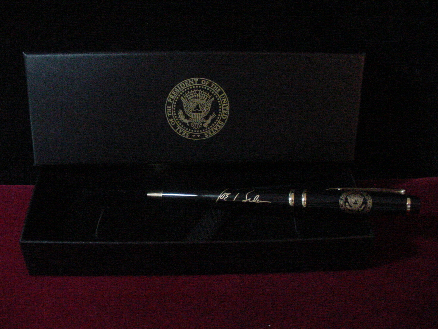 Presidential seal , President Joe Biden BLACK Ballpoint Pen – Free Shipping