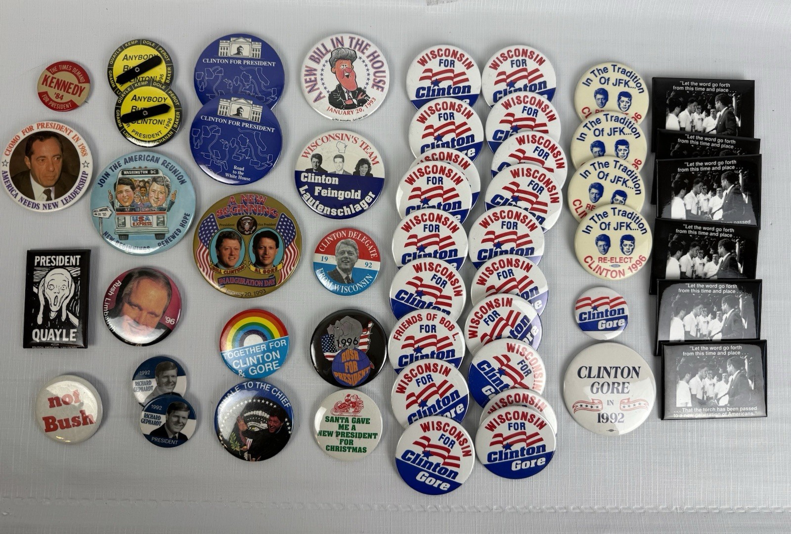 Vintage Huge Mixed Lot Presidential Political Campaign Pin Button Dem Rep.