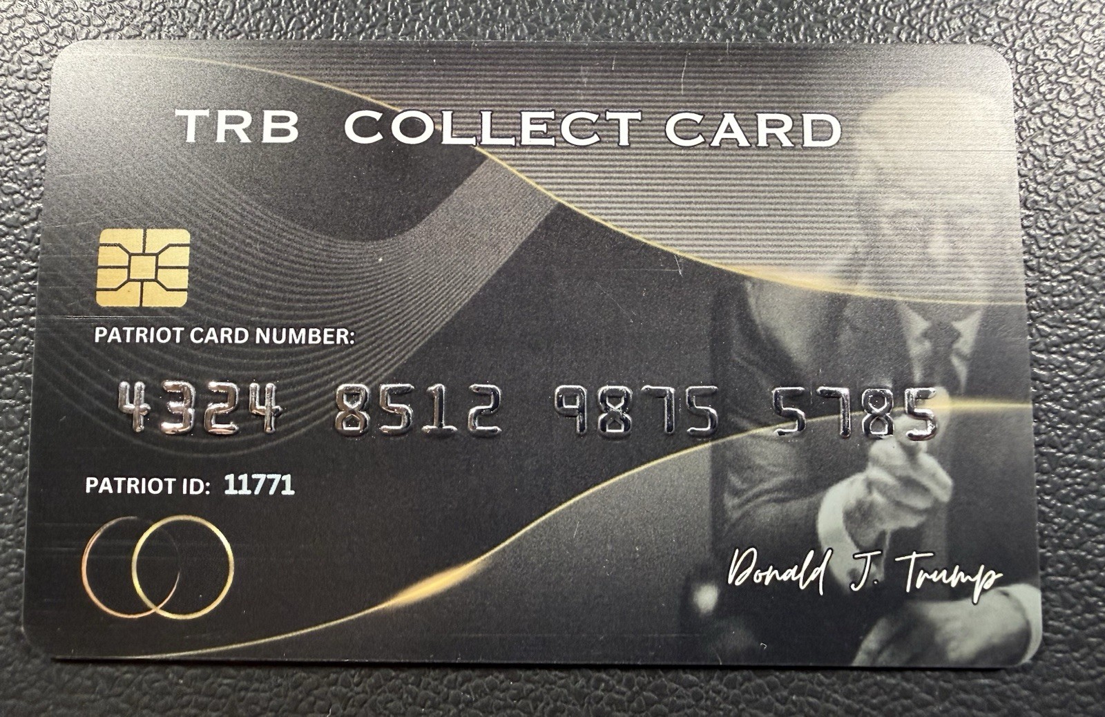 Donald Trump TRB Collect Black Card PATRIOT ID: 11771 Card # 4324 8512 9875 5785