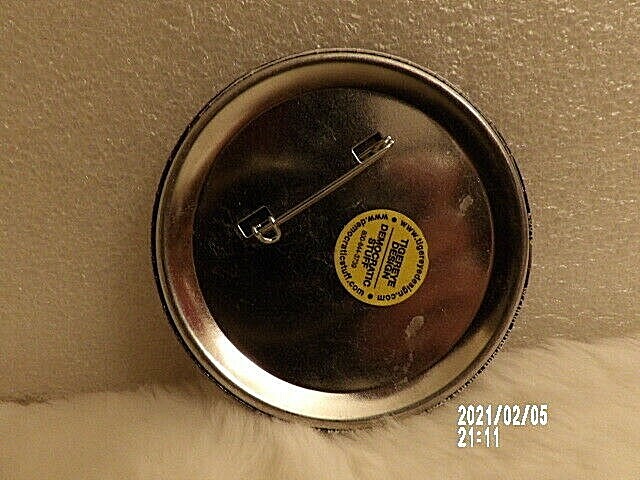 Yes We Can Political Campaign Pin Button #29513 With Barack, Michelle and girls