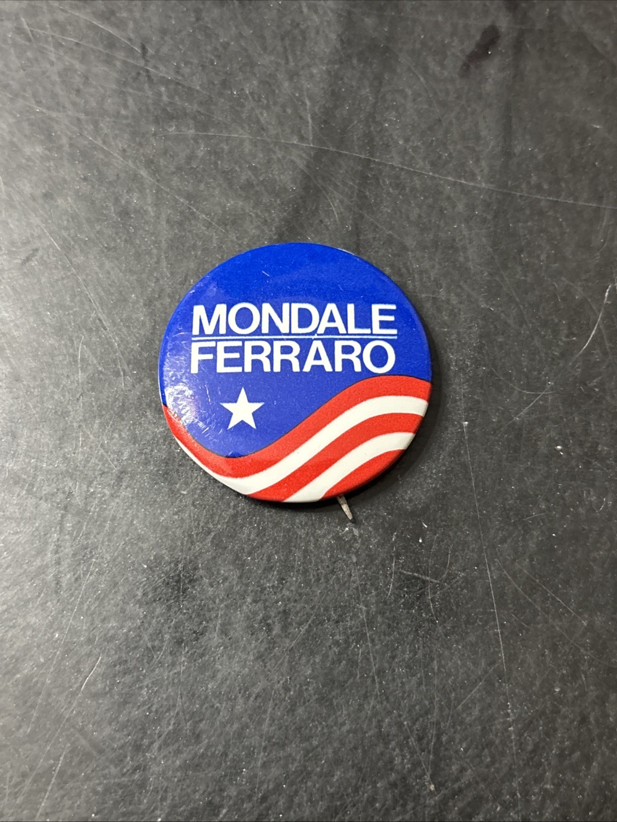 1984 WALTER MONDALE GERALDINE FERRARO 1.5 campaign pin pinback button political