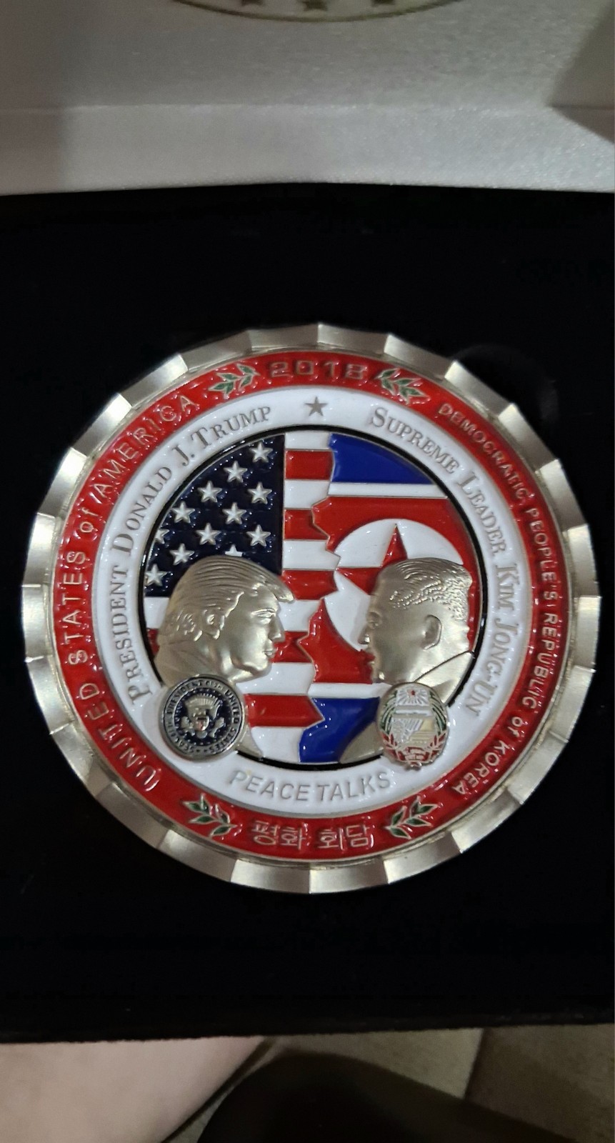 Donald Trump and Kim Jong Un Korean Peace Talks Summit Medal Coin