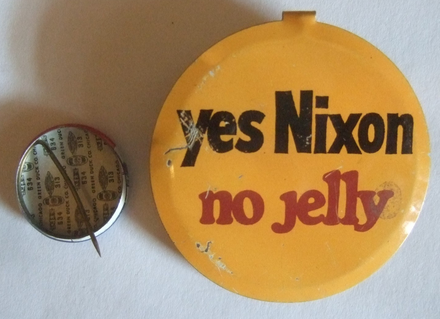 Vintage Nixon Button Yes Nixon No Jelly