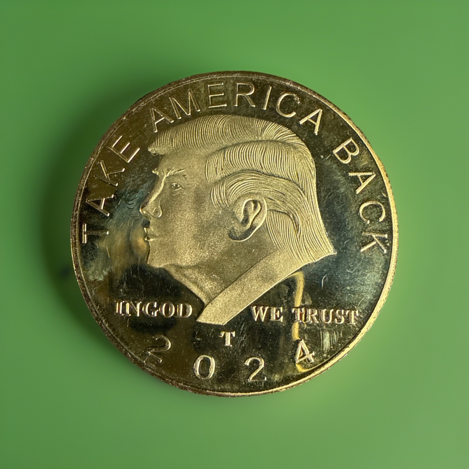 2024 DONALD TRUMP COLLECTOR COIN PRESIDENT GOLD ALLOY SOUVENIR