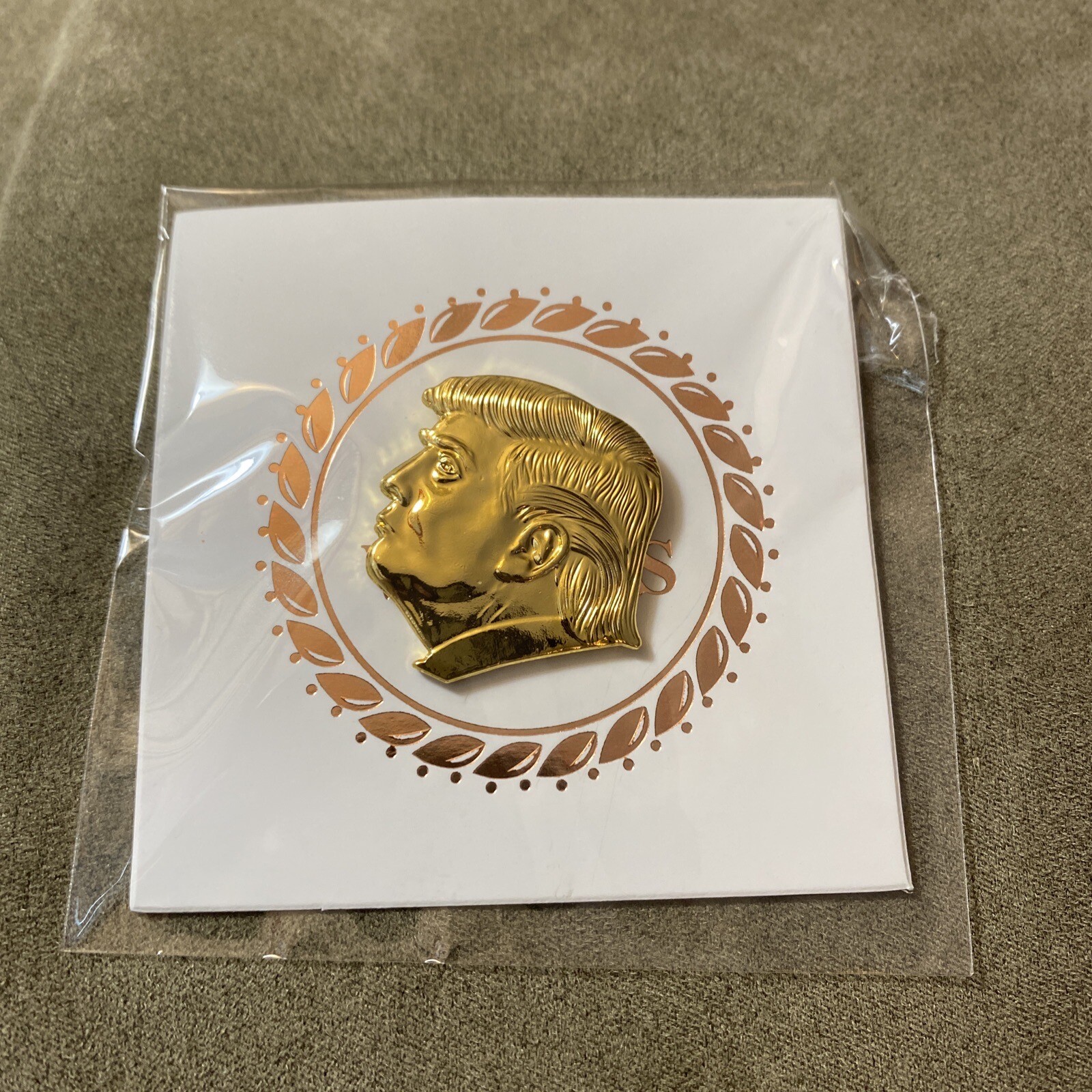 President Donald Trump Classic Silhouette Gold Tone Metal Lapel Pin