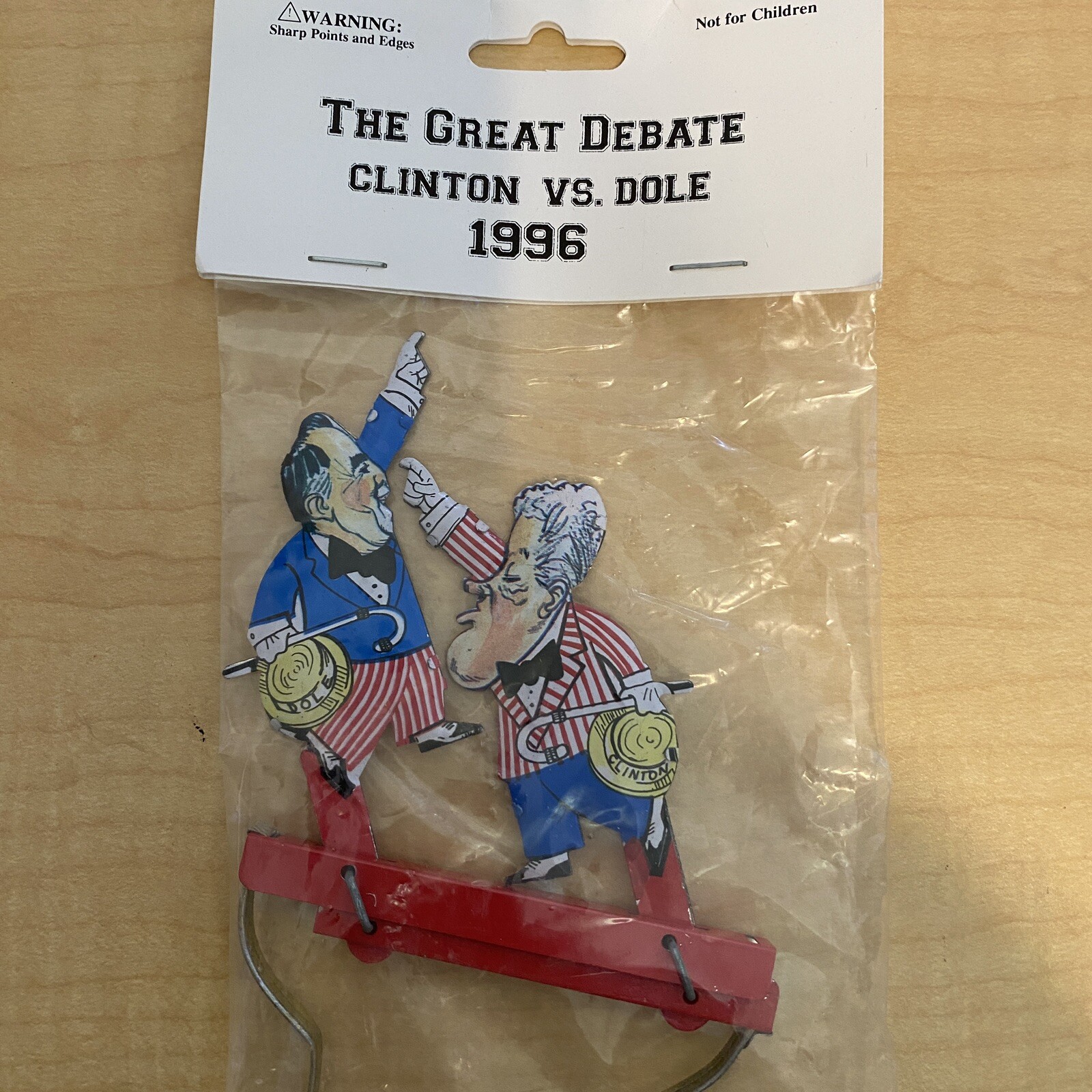 NIP Vintage 1996 “The Great Debate Clinton Vs. Dole” from Schylling Tin Toy