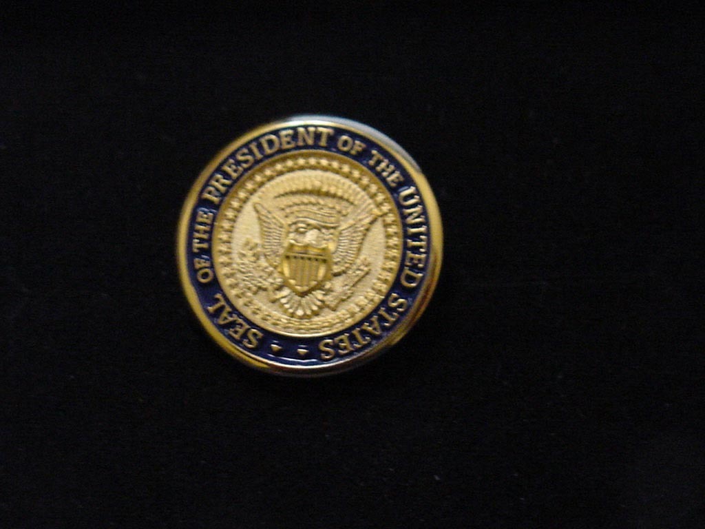President Joe Biden Lapel Pin -Presidential seal Lapel Pin diecast-Free Ship.