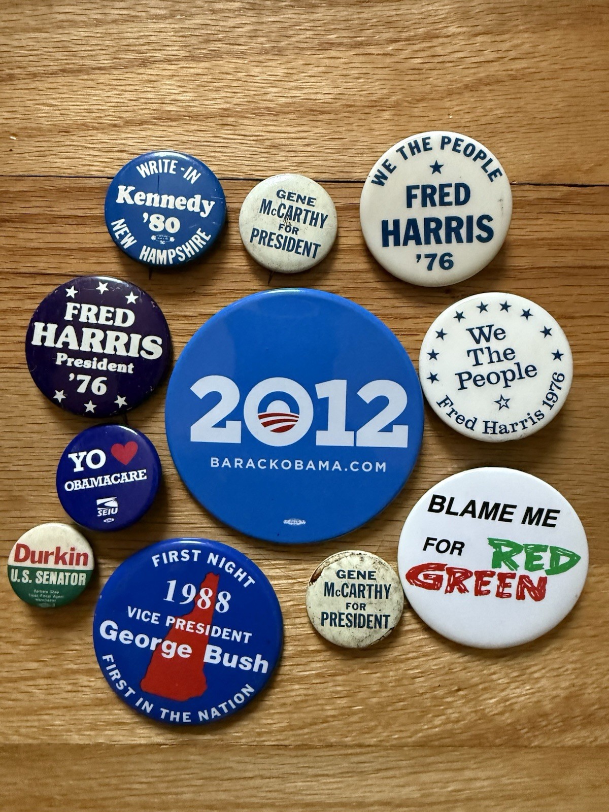 Huge lot x 11 of Campaign Political Buttons Obama Bush Harris Kennedy McCarthy
