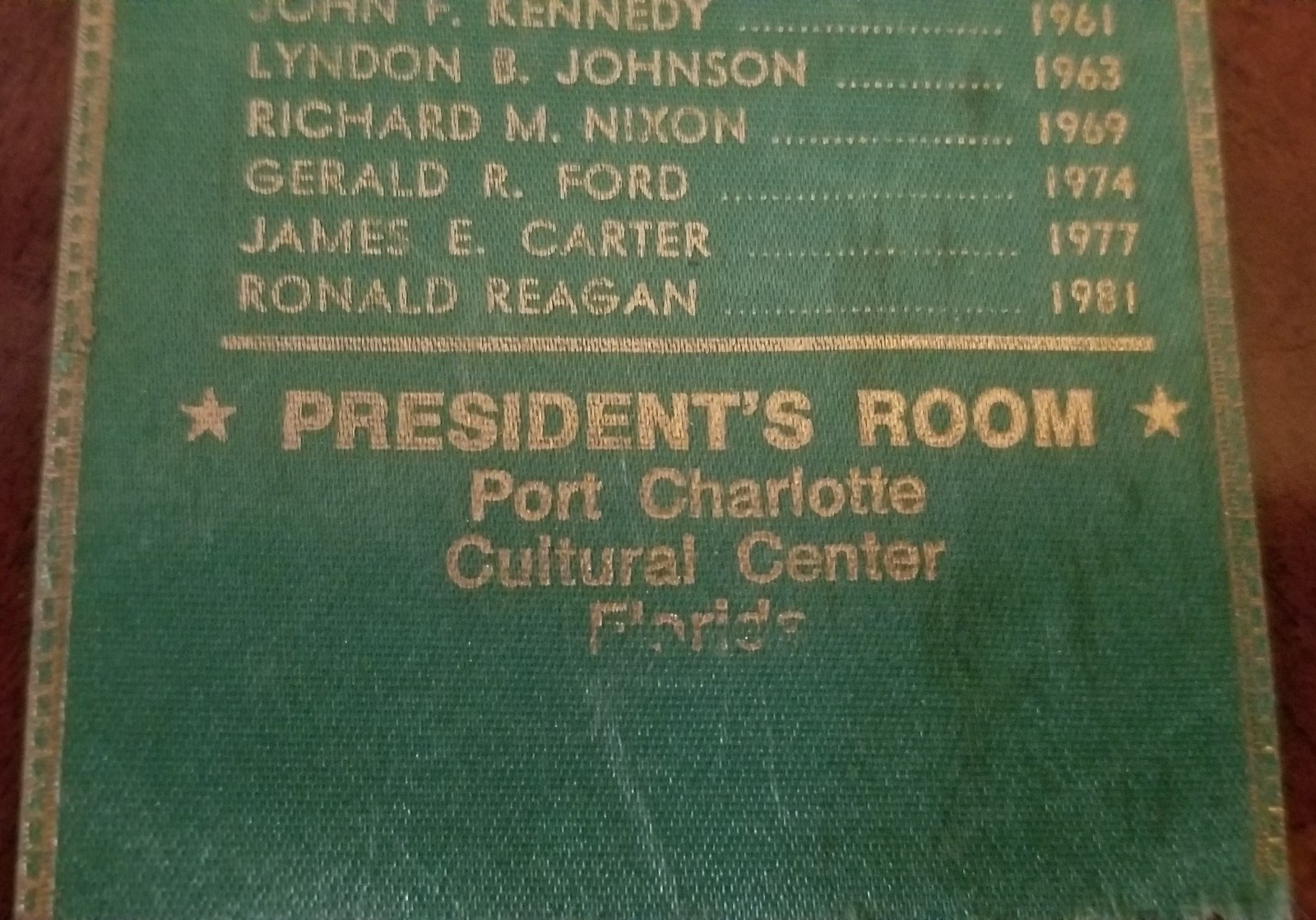GREEN VTG SATIN PRESIDENTIAL BOOK MARKER PATRIOTIC THRU REAGAN ’81