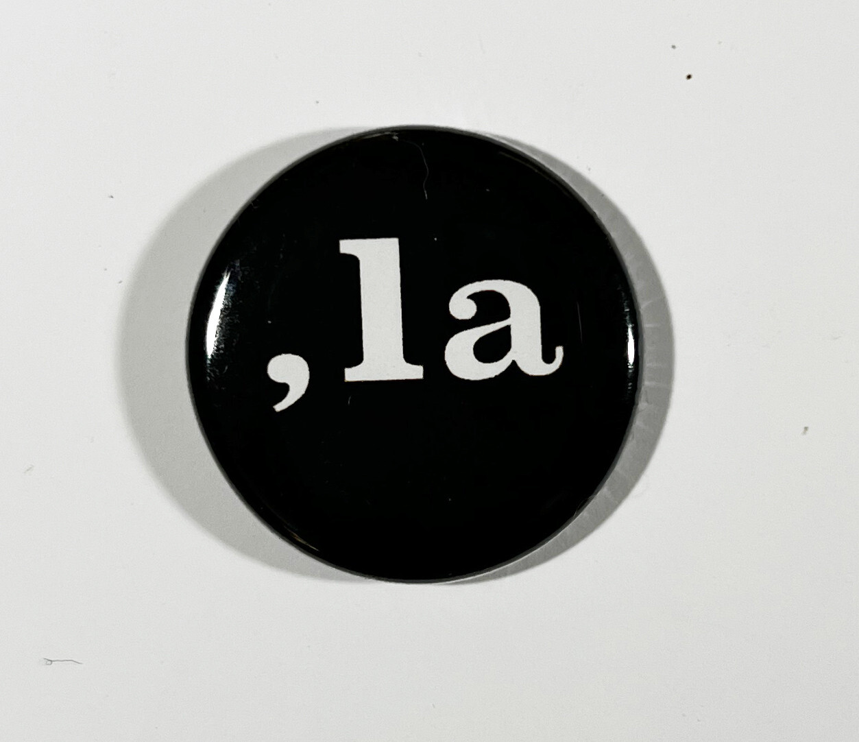 Kamala Harris Comma La – , la 1-1/4″ Diameter Campaign Pinback Button