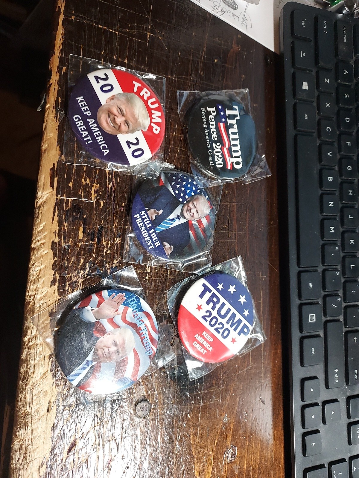 5 Pcs 2-1/4″ Trump 2020 Pins