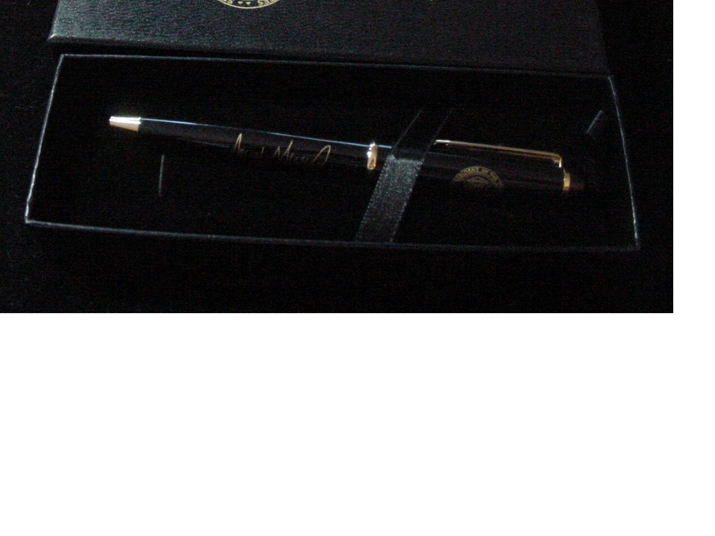Presidential seal Donald J. Trump BLACK Ballpoint Pen – New