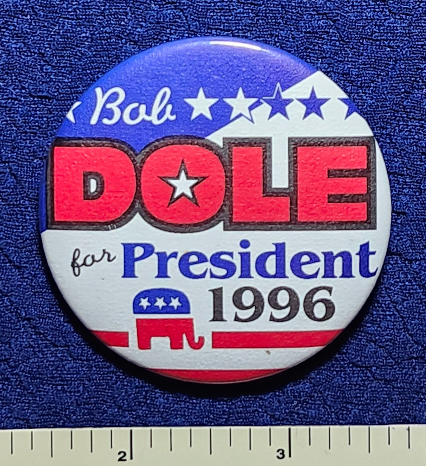 BOB DOLE KANSAS SENATOR 1996 (R) PRESIDENT PATRIOTIC POLITICAL PINBACK BUTTON