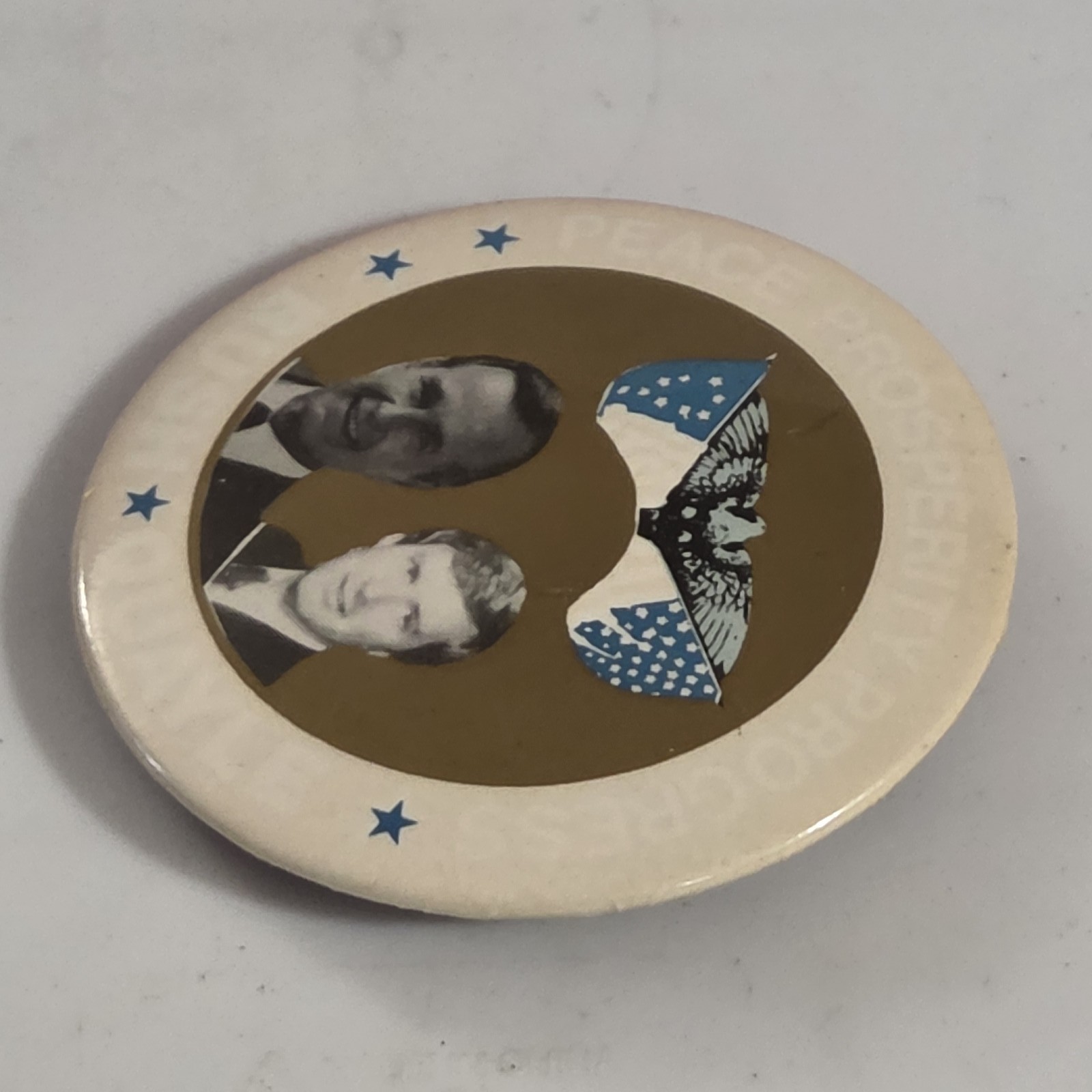 Vintage George H.W. Bush Dan Quayle 1988 Campaign Pin Button Peace Prosperity