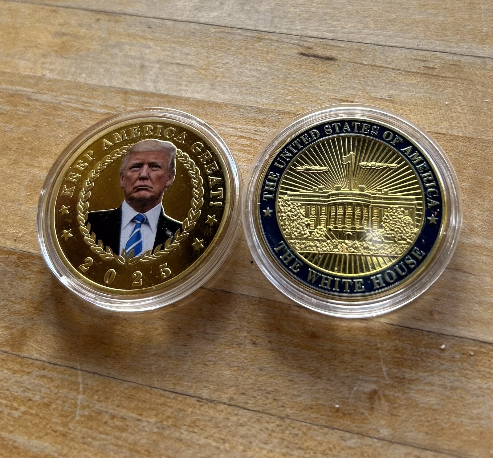 2 PENS WHITE HOUSE BLUE METAL + EAGLE SEAL PEN RED + FUN MONEY REPUBLICAN MAGA