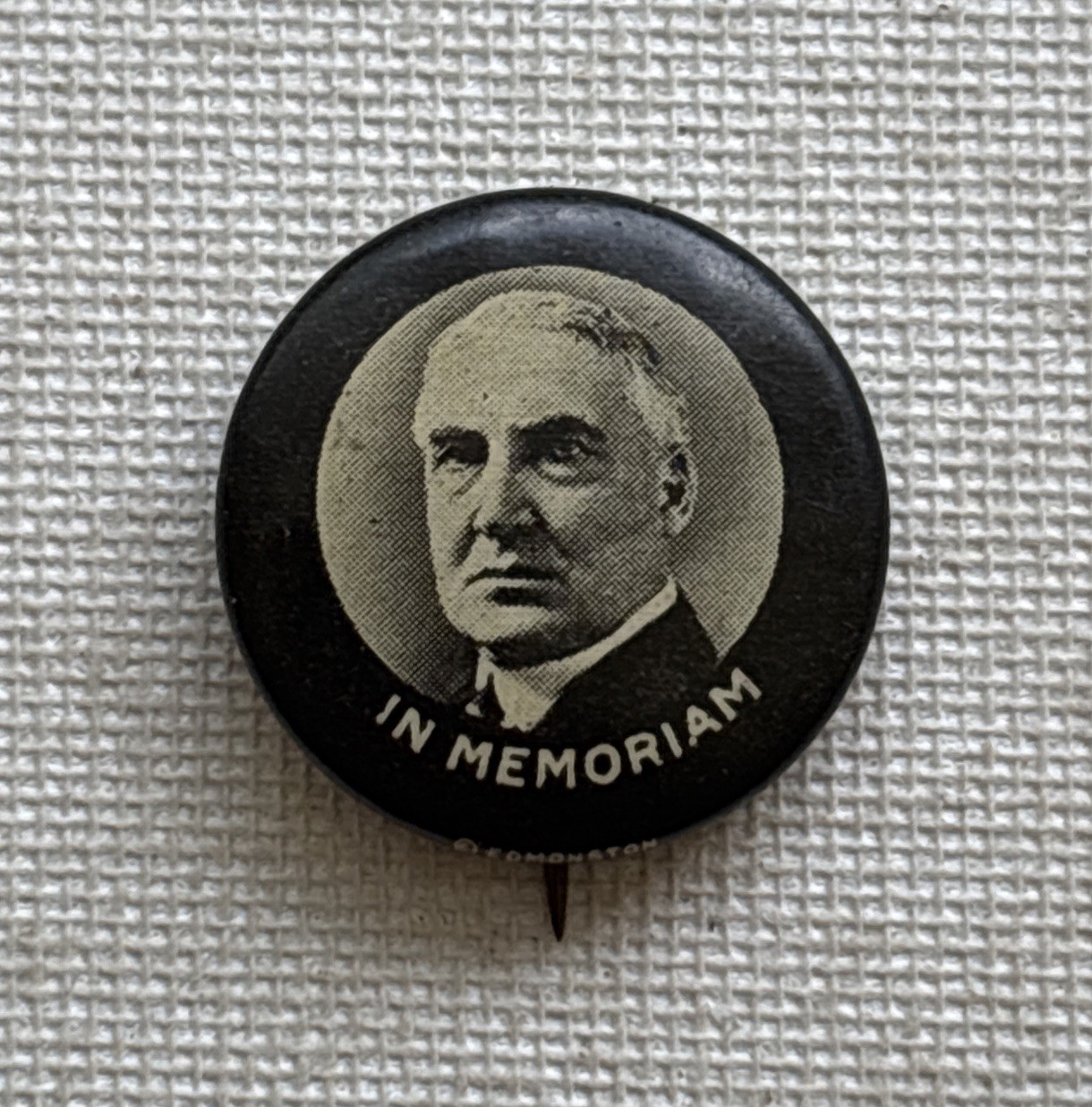 RARE President Warren G Harding Celluloid Pinback IN MEMORIAM Whitehead & Hoag