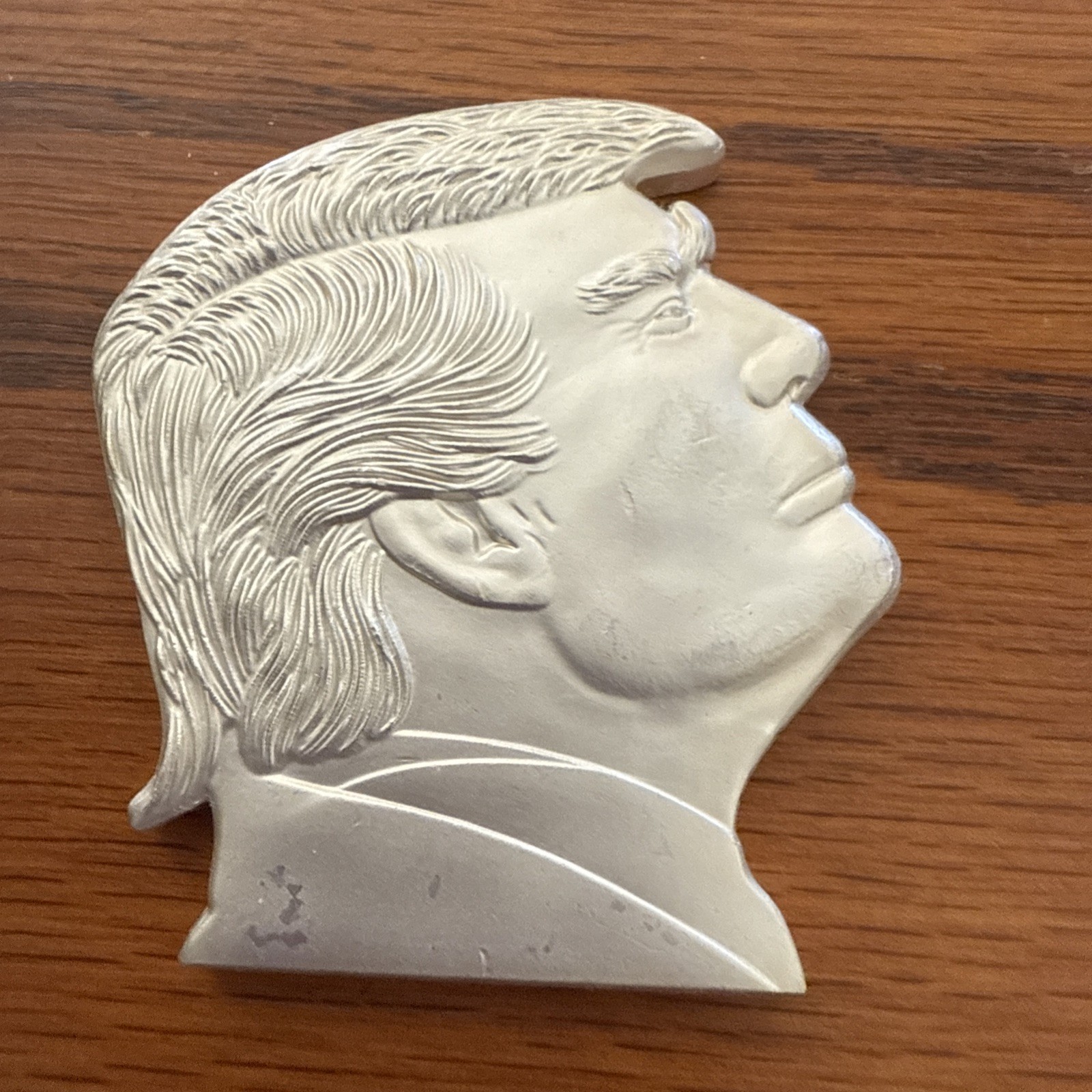 US President Donald Trump Head figurine Silver Plated Novelty Badge Coin