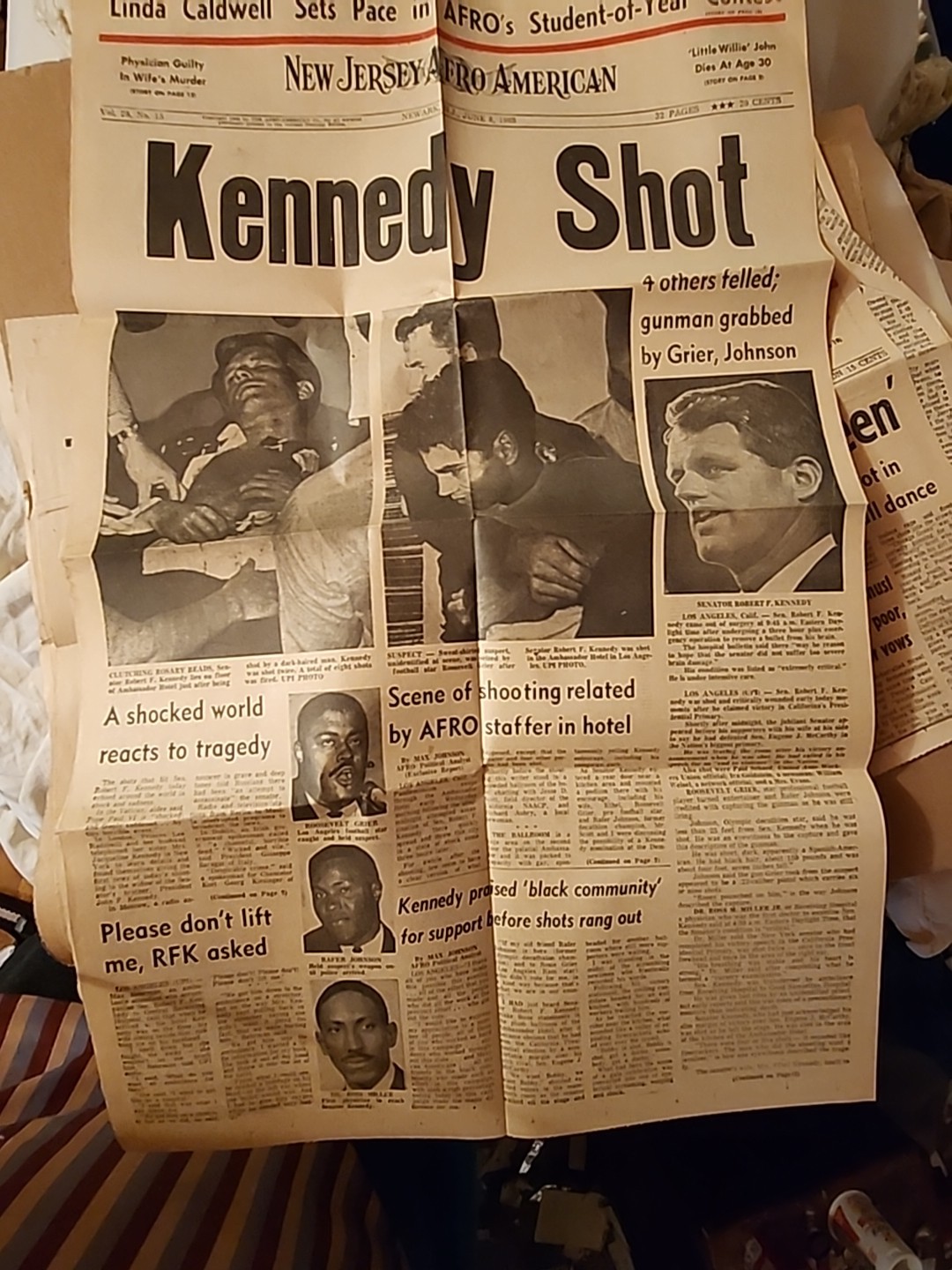 SIGNED Max Johnson Letter & AFRO AMERICAN BOBBY KENNEDY ASSASSINATION NEWSPAPERS