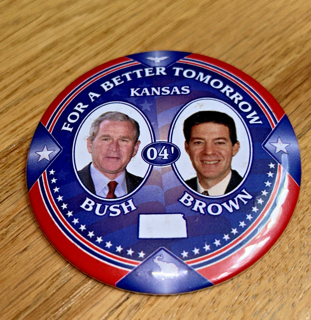 2004 GEORGE BUSH /Kansas / Sam Brownback (Senate) Jugate Button – MISSPELLED