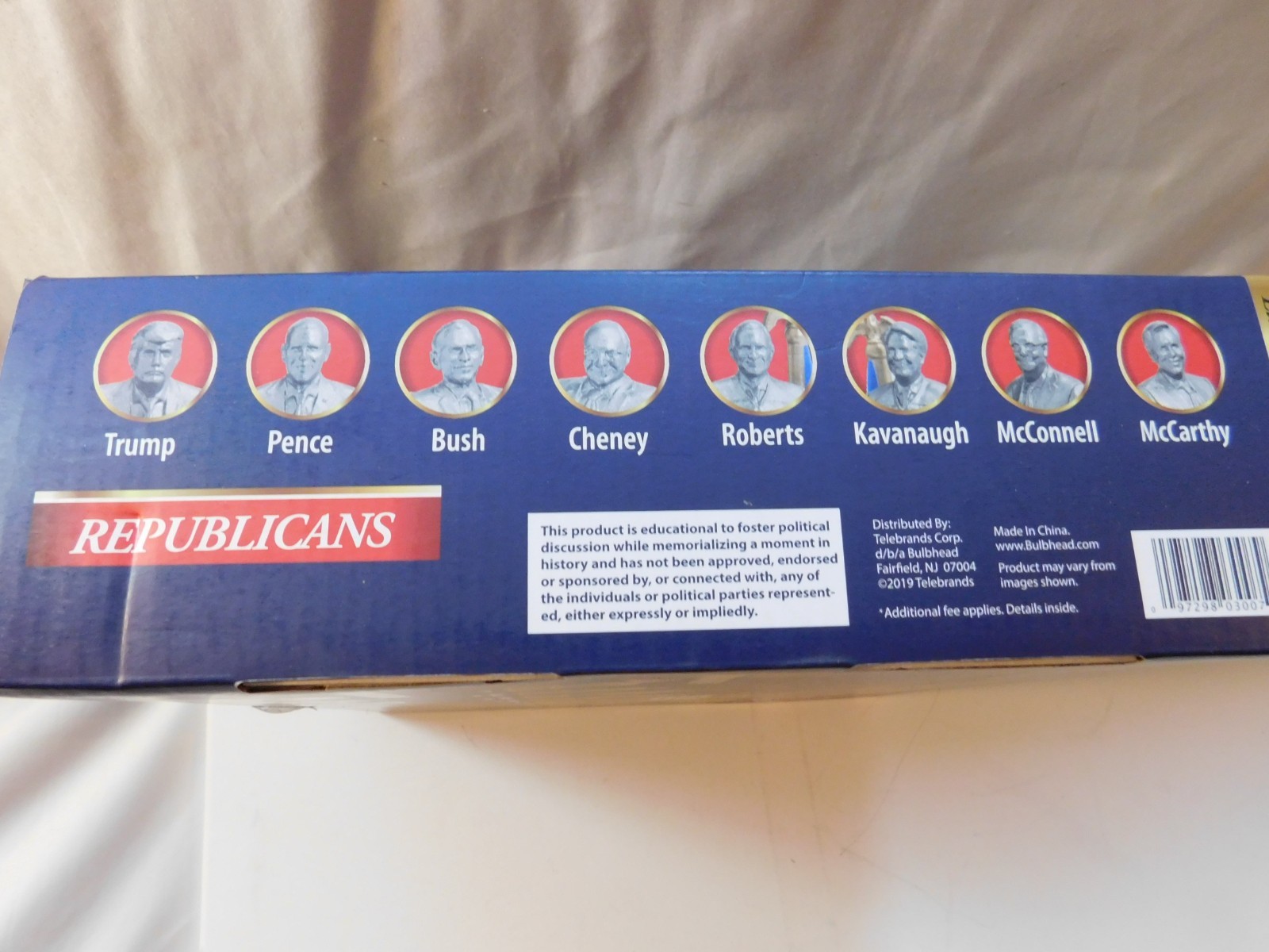 Battle for the White House Chess Set Complete 32 Pieces 2020 with COA