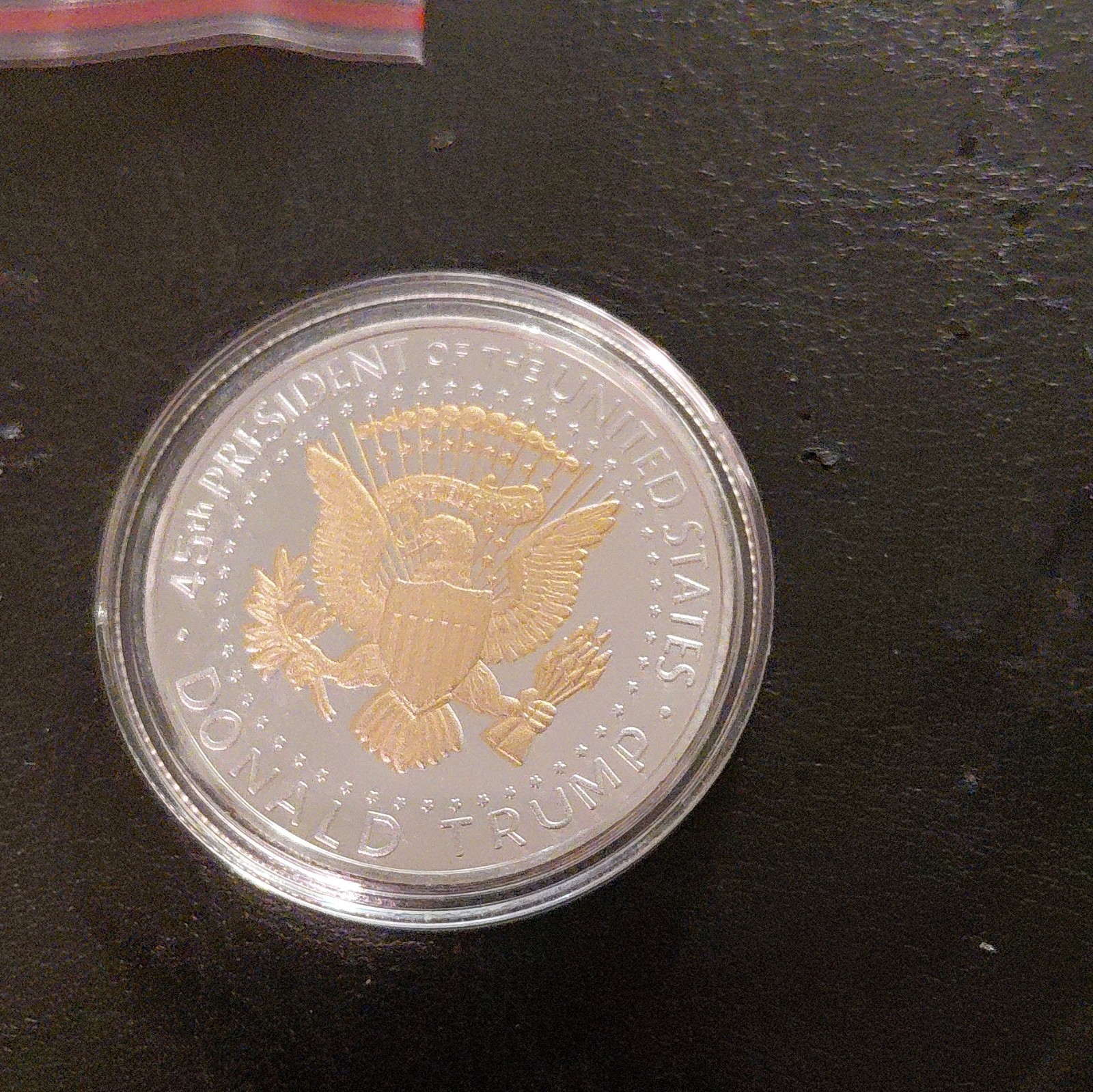 Donald Trump 2020 Commemorative Coin KEEP AMERICA GREAT! Politics USA