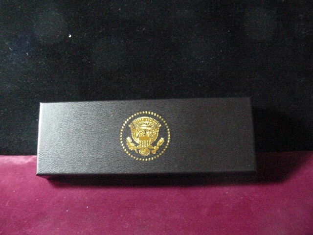 Presidential seal Donald J. Trump BLACK Ballpoint Pen – New