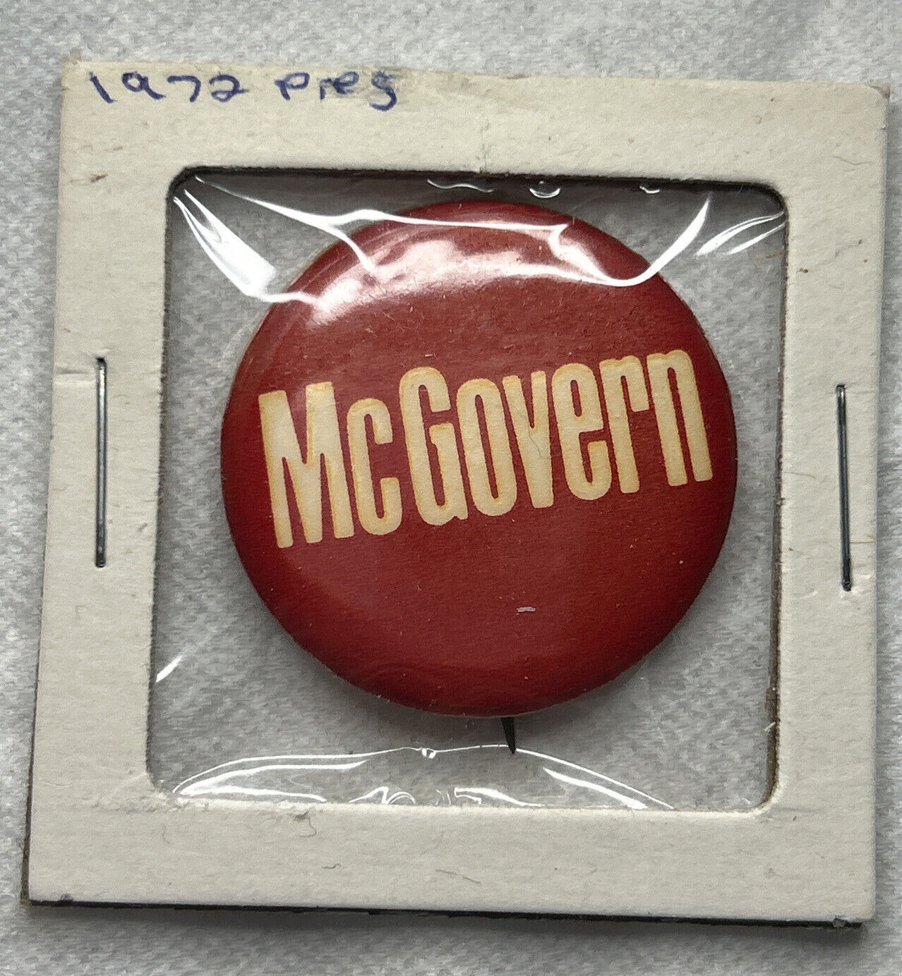 1972 McGovern Political Pinback Button Red and White PB91-6