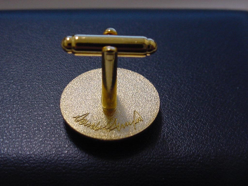 Pair of President TRUMP Cufflinks – Presidential seal