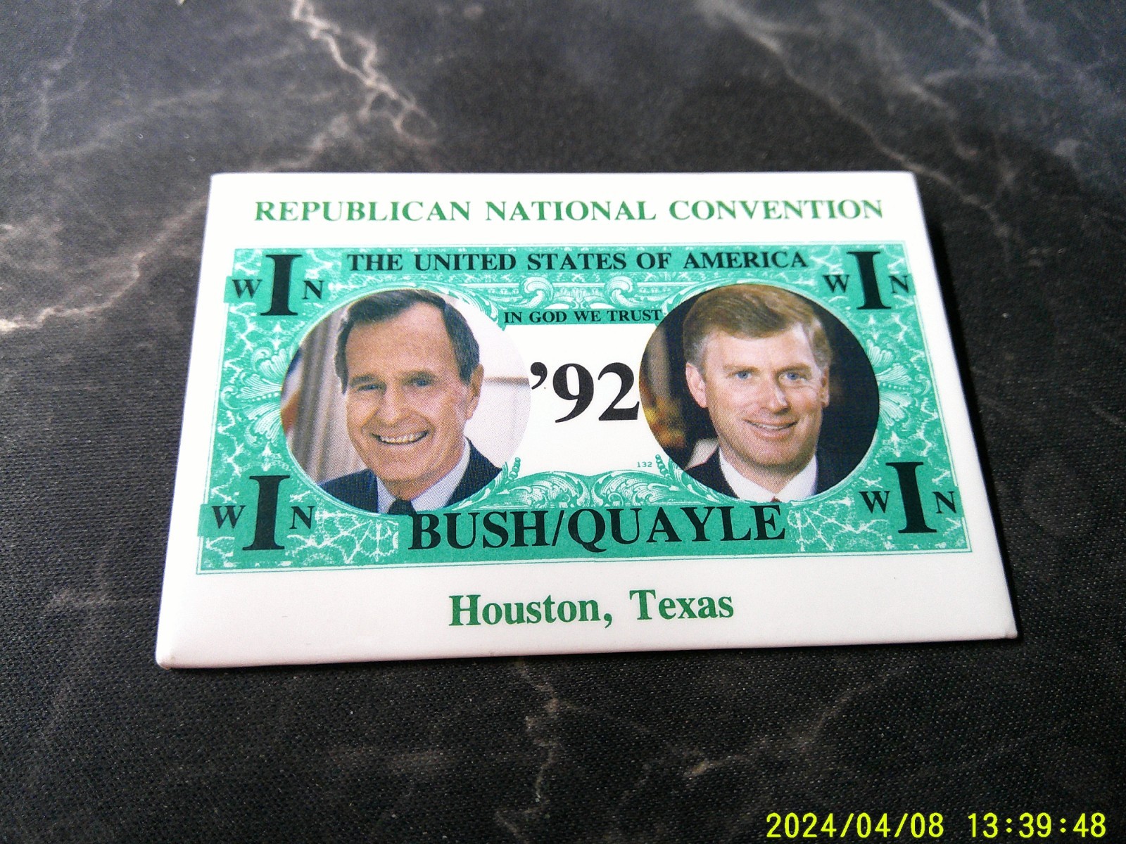 Vintage Advertisement Button Pin Bush Quayle 1992 Political Campaign Badge