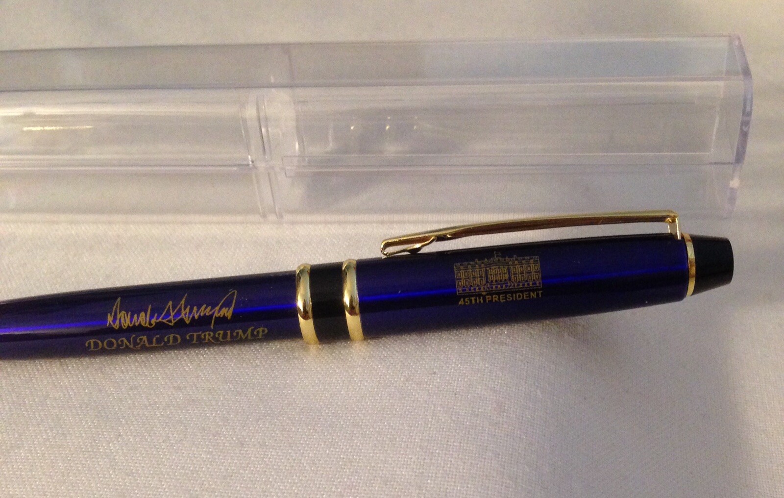 2 PENS TRUMP INAUGURATION WHITE HOUSE BLUE GOLD PEN REPUBLICAN GOP MAGA 45th