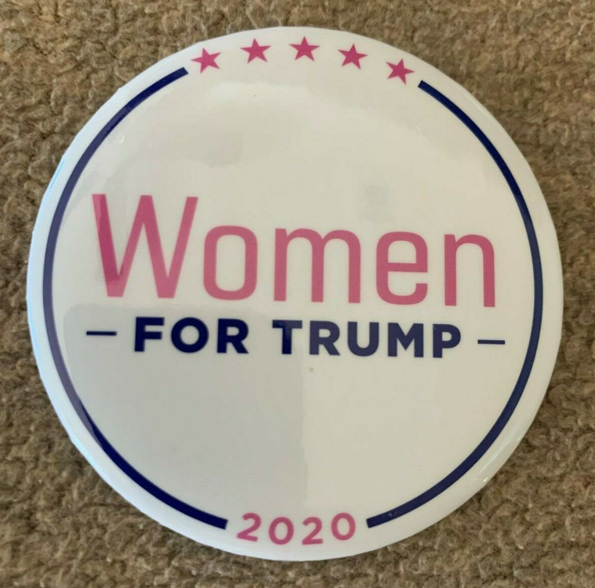 2020 DONALD TRUMP ☆OFFICIAL☆ WOMEN FOR TRUMP ☆AUTHENTIC☆ PIN BACK BUTTON