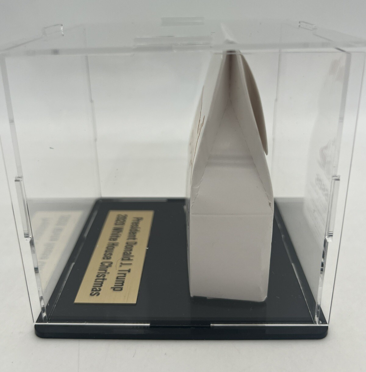 2020 Donald J Trump & Melania White House Christmas Gift In Display Case Unique