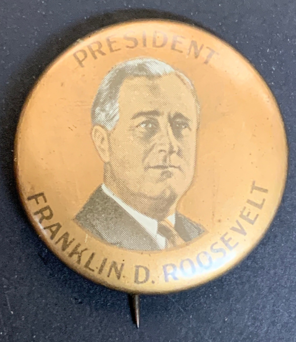 Gold tone Franklin Roosevelt President 1.25” political button Bastion Bros.